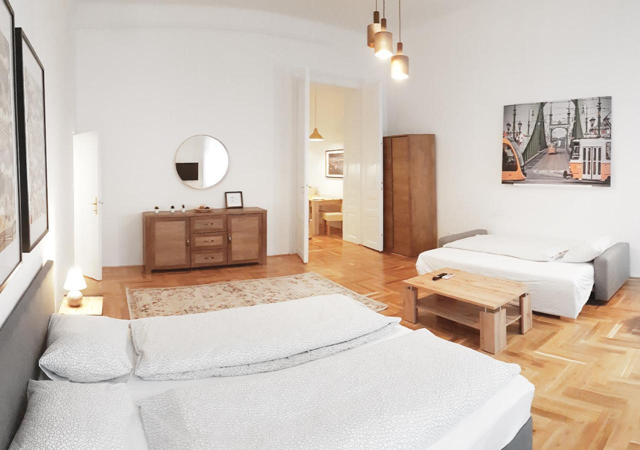 Apartamento Luxury New Cozy Flat At Dob Street Nearby Gozsdu Court Budapest Exterior foto