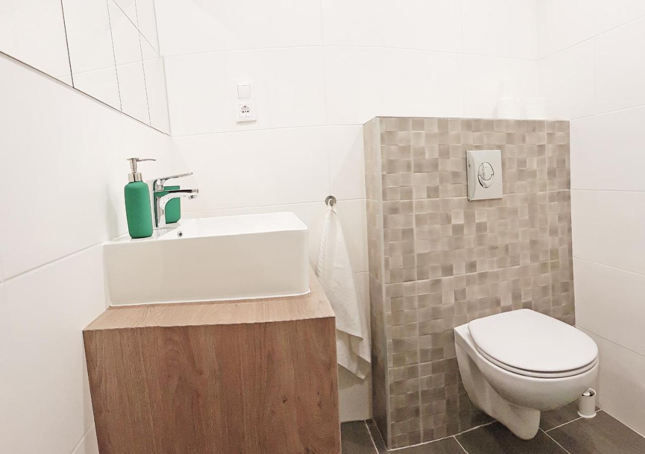 Apartamento Luxury New Cozy Flat At Dob Street Nearby Gozsdu Court Budapest Exterior foto