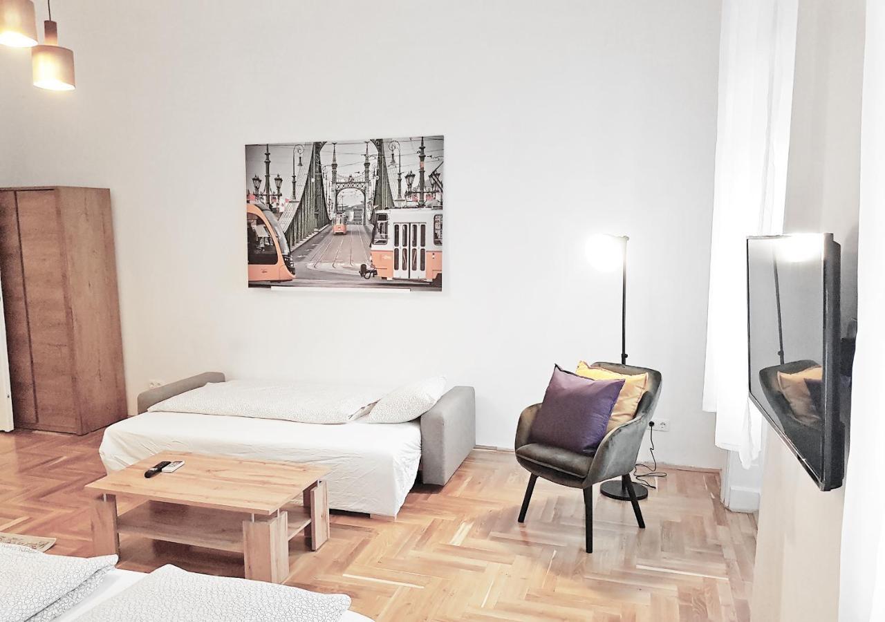 Apartamento Luxury New Cozy Flat At Dob Street Nearby Gozsdu Court Budapest Exterior foto