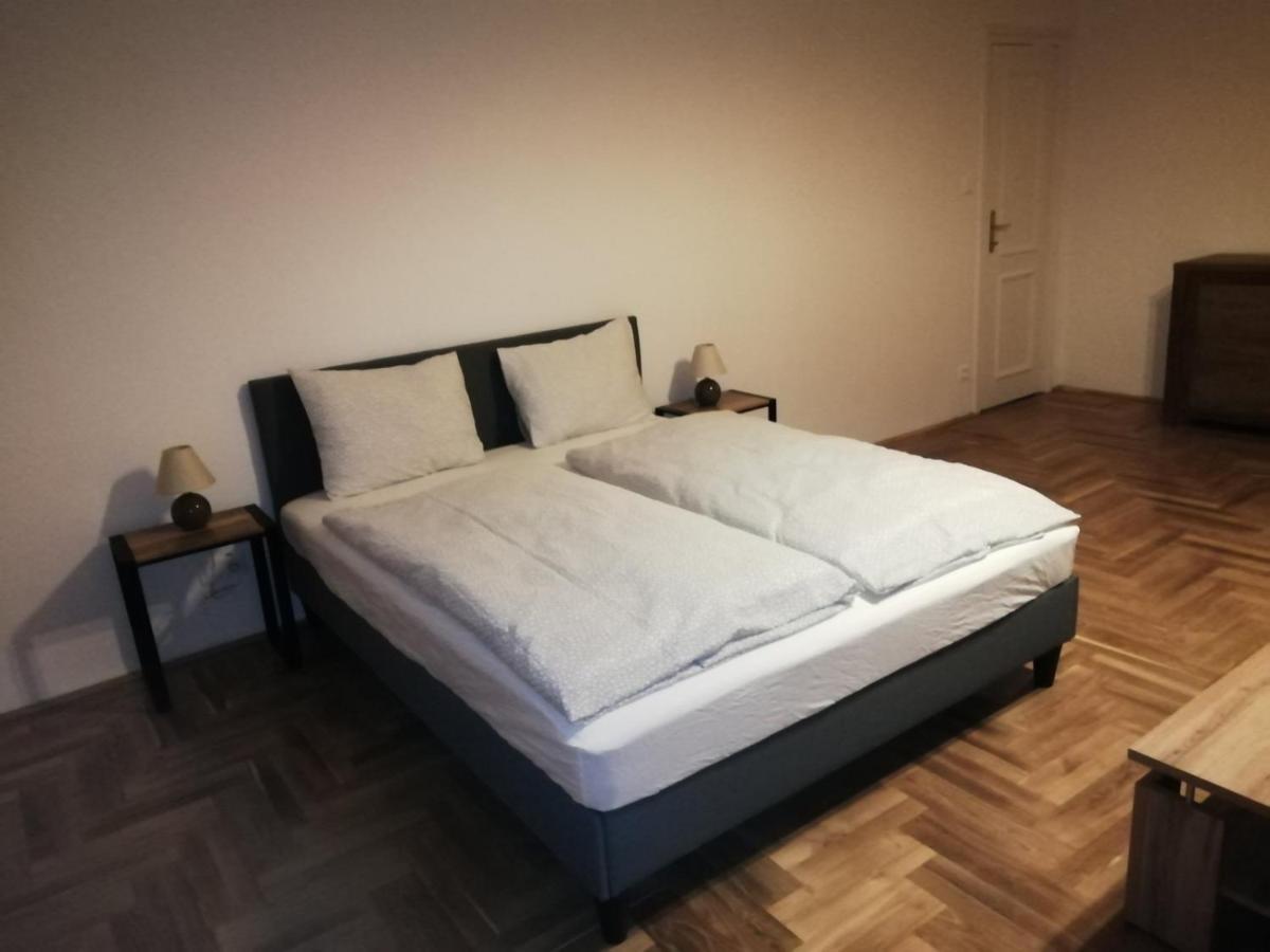 Apartamento Luxury New Cozy Flat At Dob Street Nearby Gozsdu Court Budapest Exterior foto