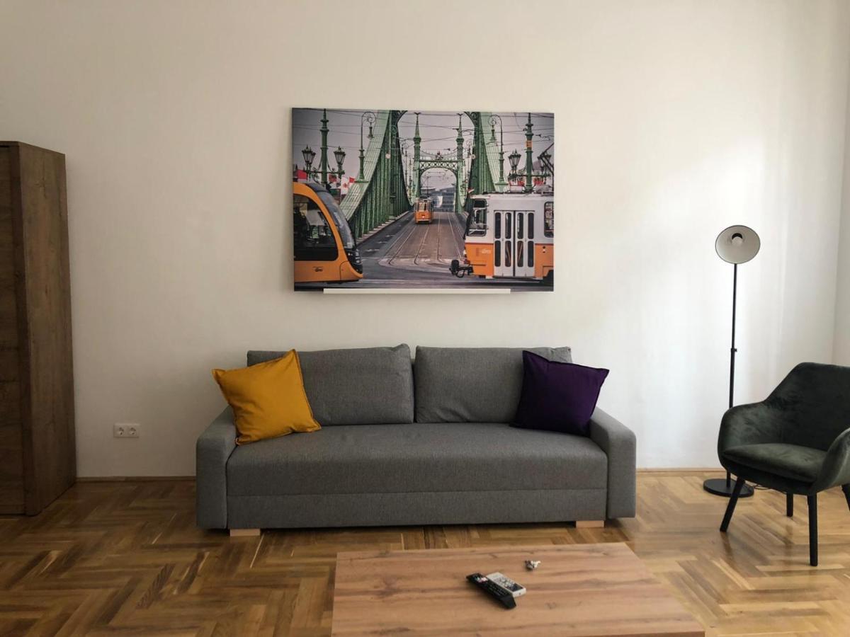 Apartamento Luxury New Cozy Flat At Dob Street Nearby Gozsdu Court Budapest Exterior foto