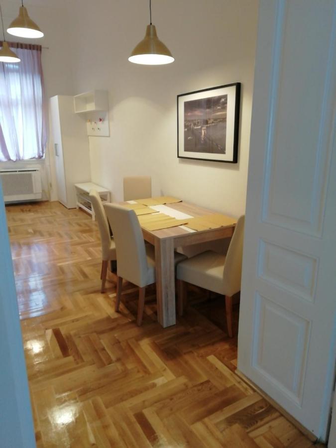 Apartamento Luxury New Cozy Flat At Dob Street Nearby Gozsdu Court Budapest Exterior foto